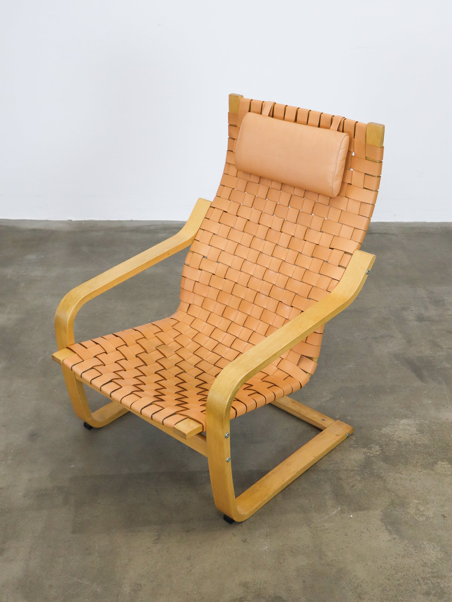 POANG LIMITED EDITION LEATHER LOUNGE CHAIR